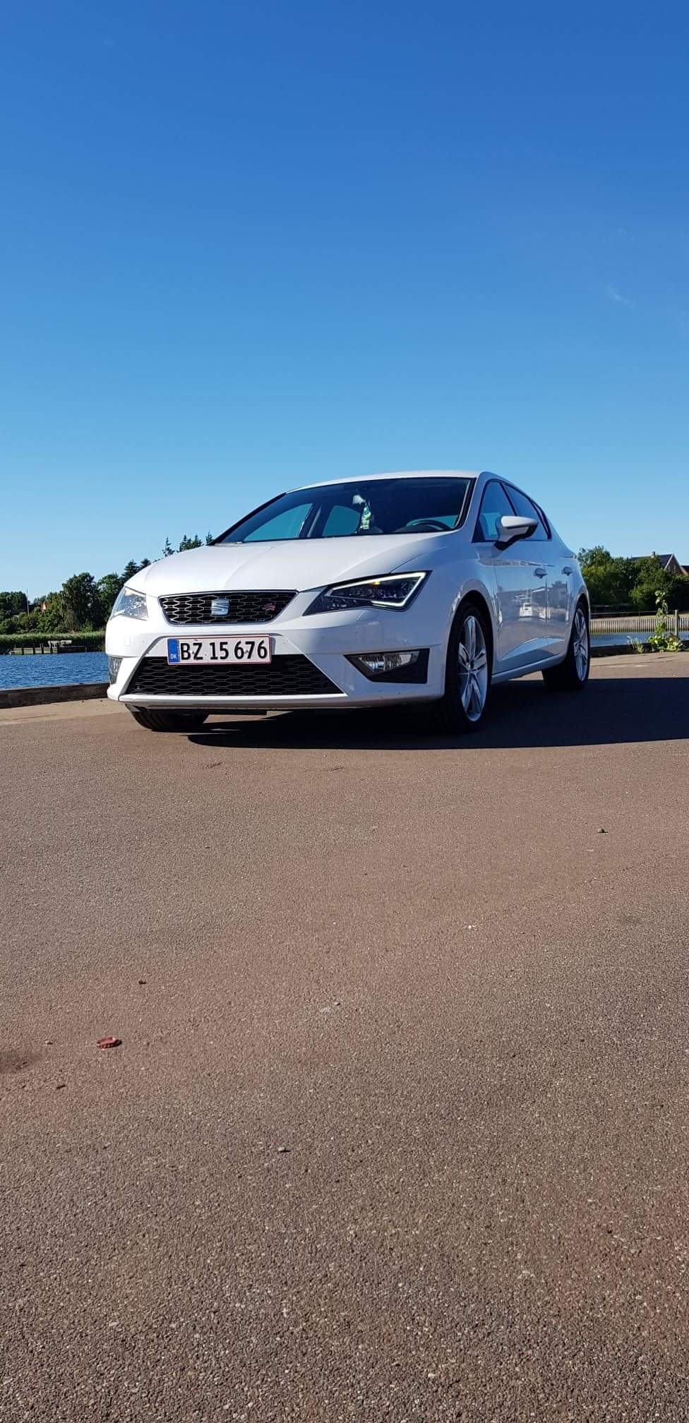 Hvid Seat Leon fra 2014