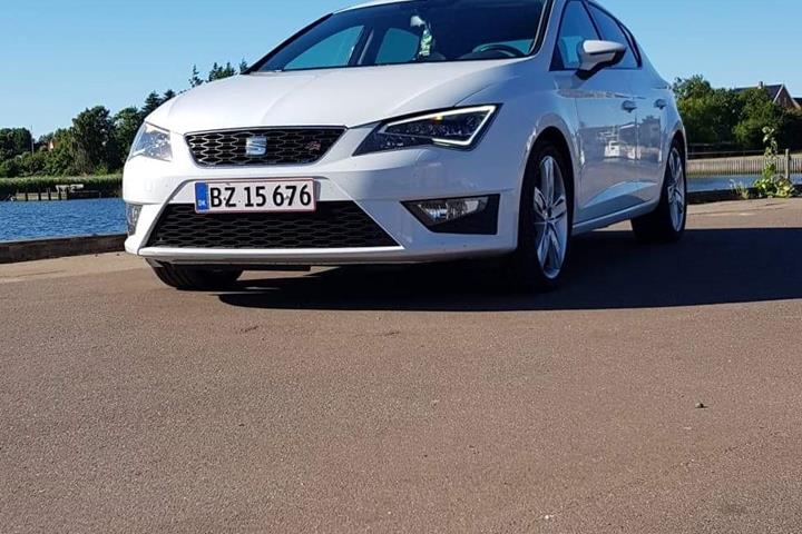 Hvid Seat Leon fra 2014