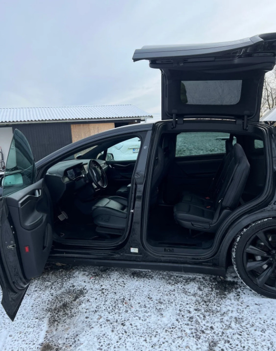 Tesla Model X Ludicrous Performance