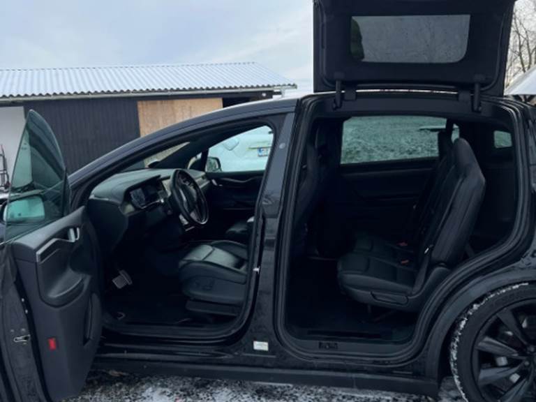 Tesla Model X Ludicrous Performance