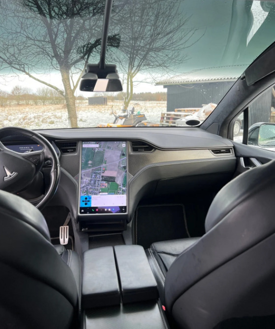 Sort Tesla Model X fra 2019