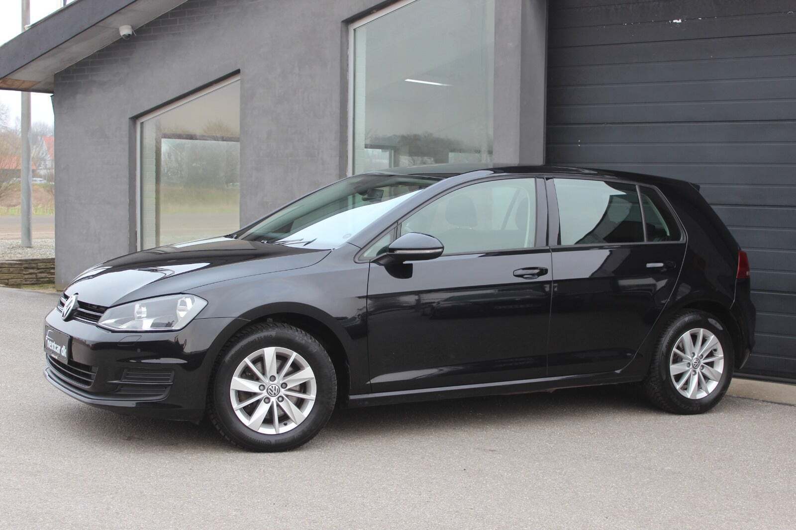 Sort VW Golf VII fra 2015