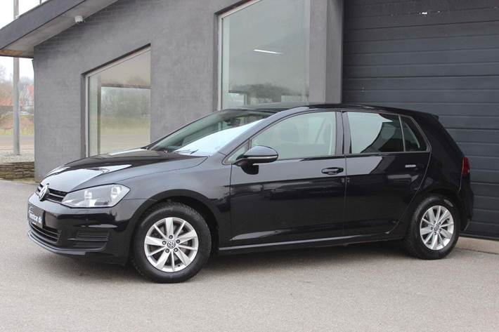 Sort VW Golf VII fra 2015