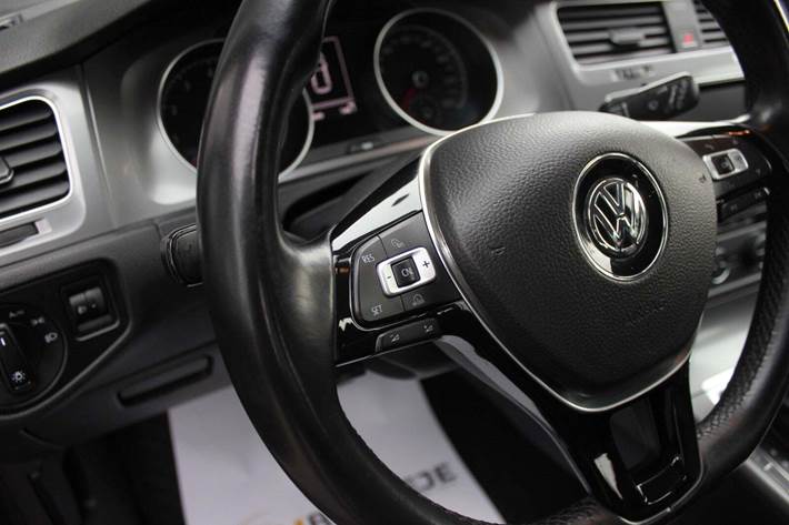 Sort VW Golf VII fra 2015