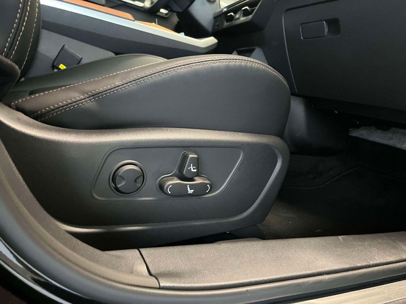 Sort KGM Torres EVX fra 2024