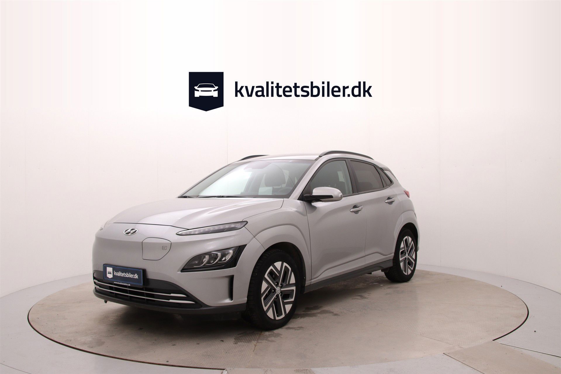 Grå Hyundai Kona fra 2021 set udefra