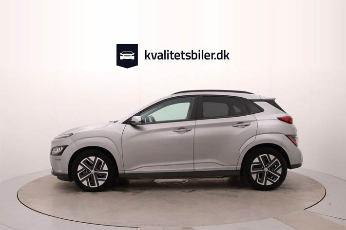 Grå Hyundai Kona fra 2021