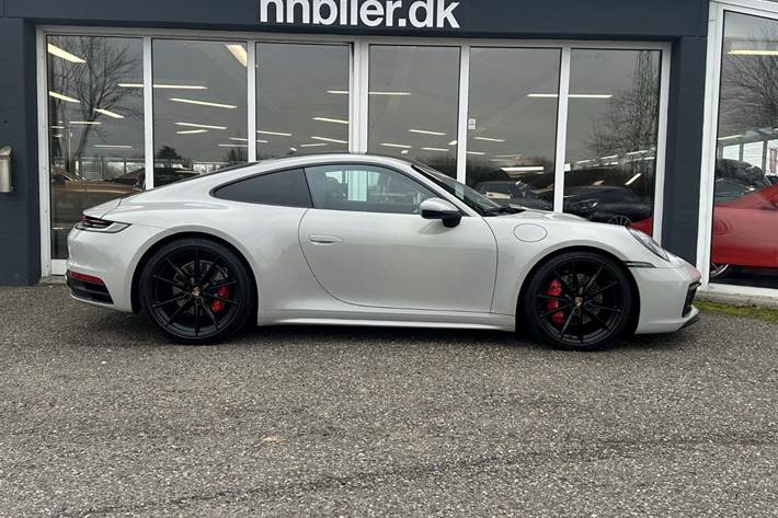 Hvid Porsche 911 Carrera 4S fra 2019