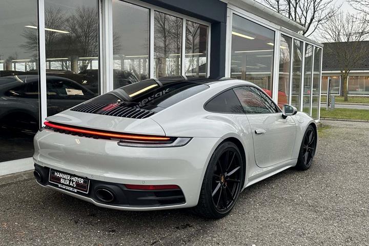 Hvid Porsche 911 Carrera 4S fra 2019