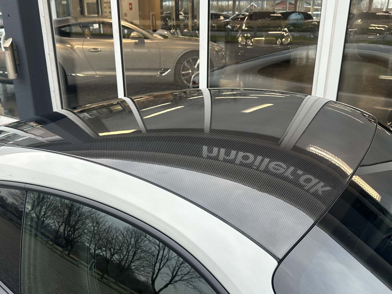 Hvid Porsche 911 Carrera 4S fra 2019 set udefra