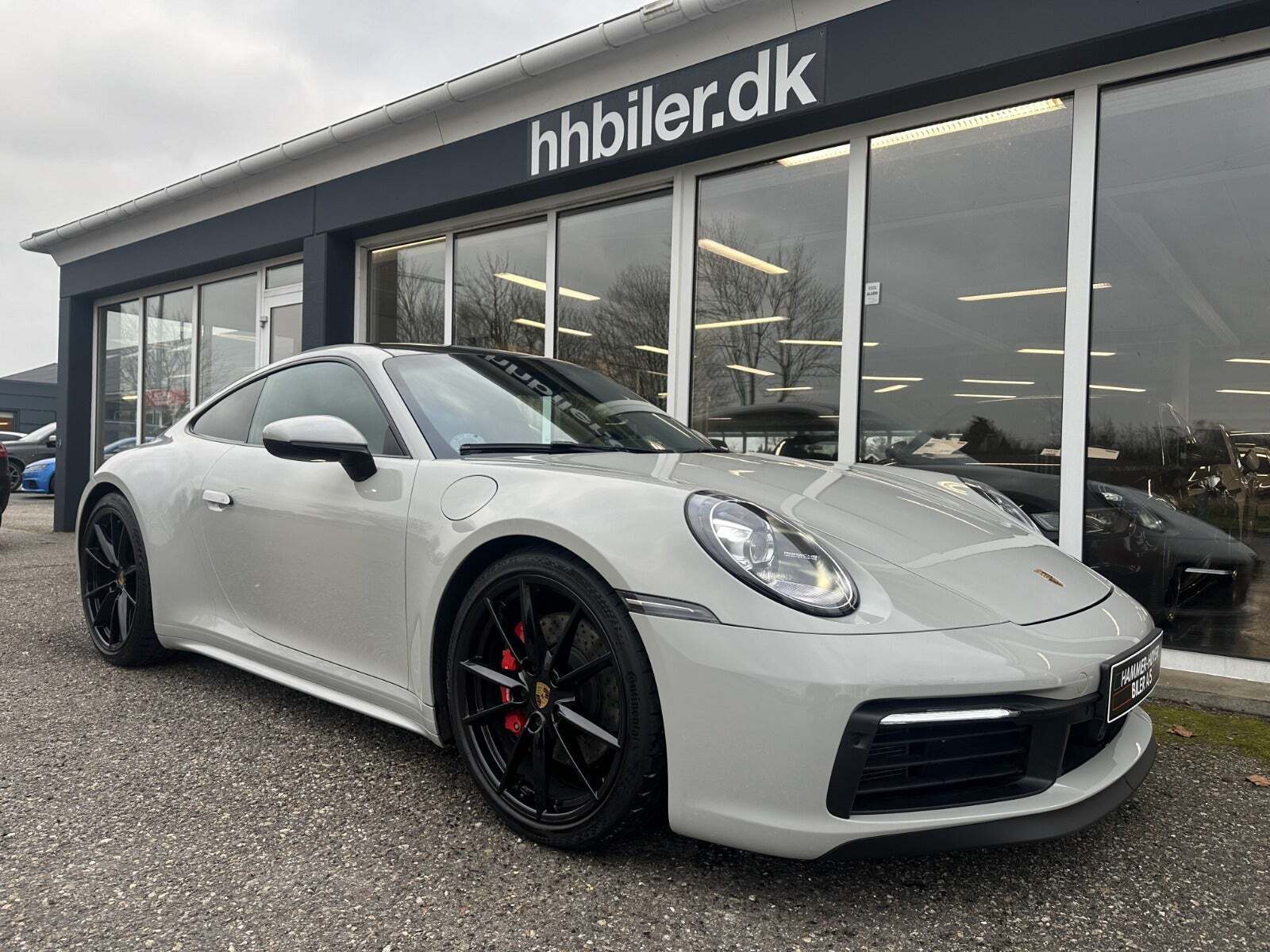 Hvid Porsche 911 Carrera 4S fra 2019