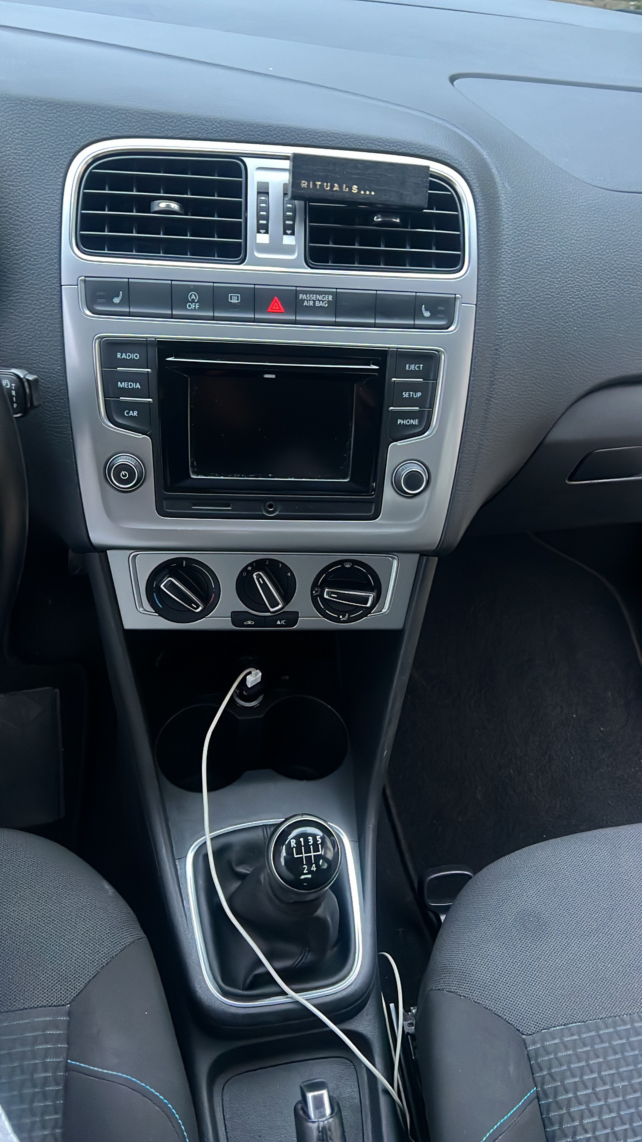Hvid VW Polo fra 2017