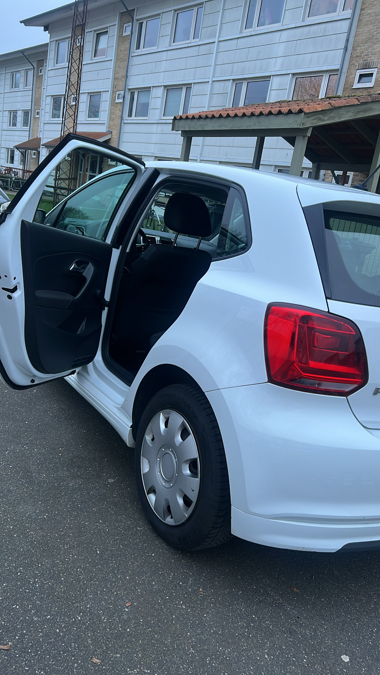 Hvid VW Polo fra 2017