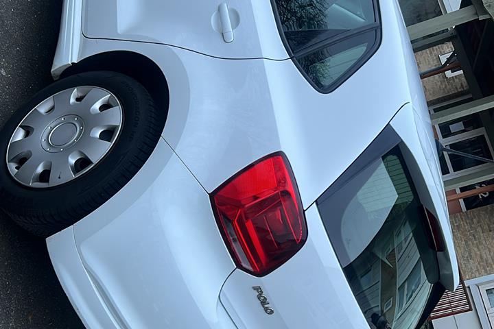 Hvid VW Polo fra 2017
