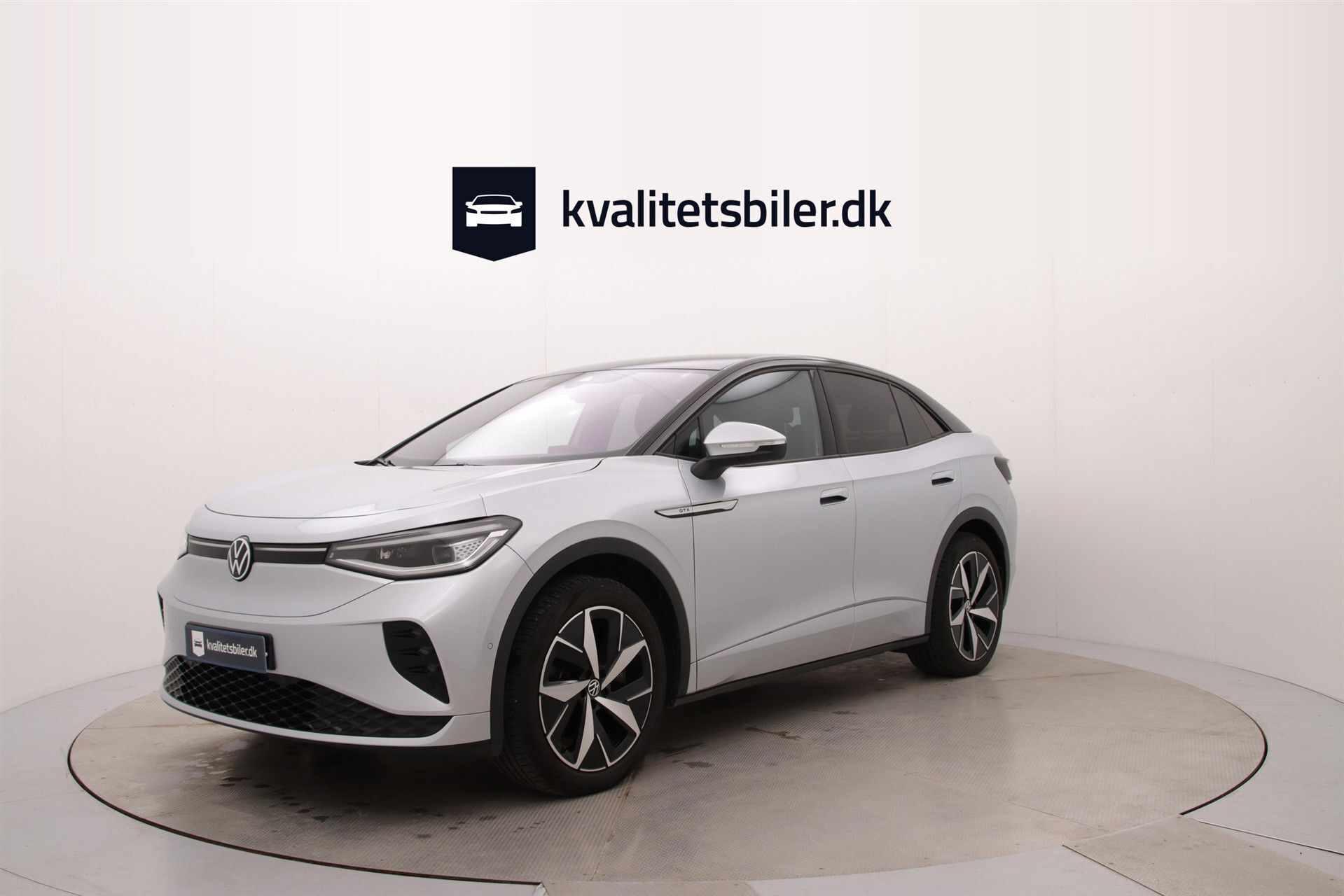 Sølv VW ID.5 fra 2022 set udefra