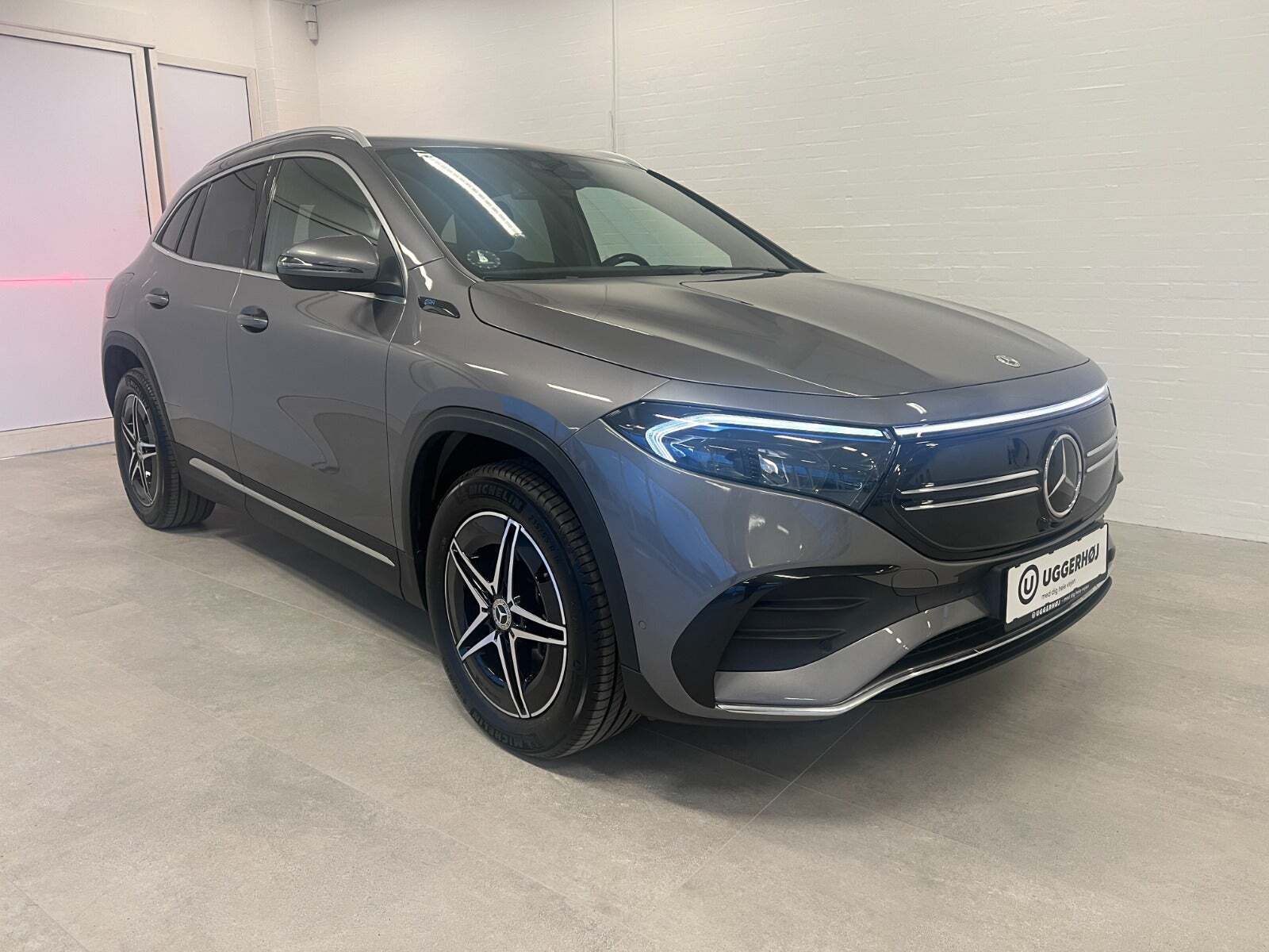 Mercedes EQA250