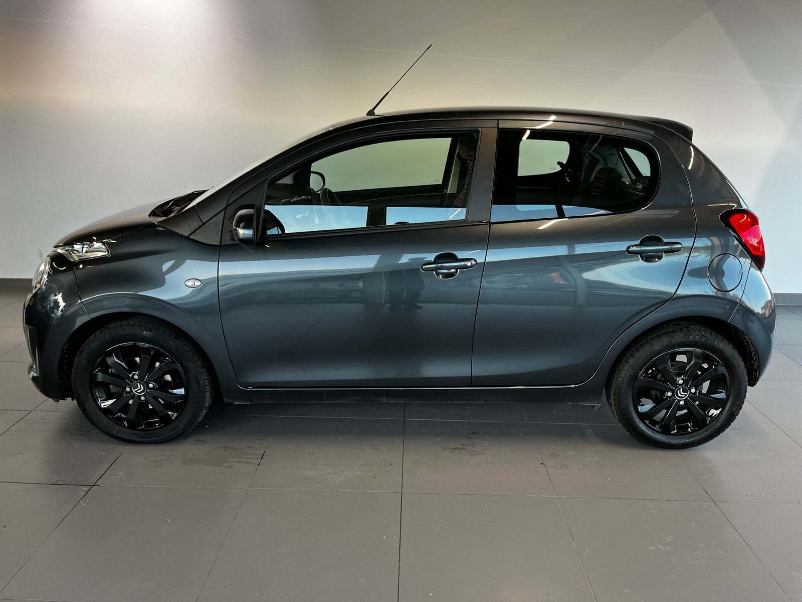 Grå Citroën C1 fra 2020