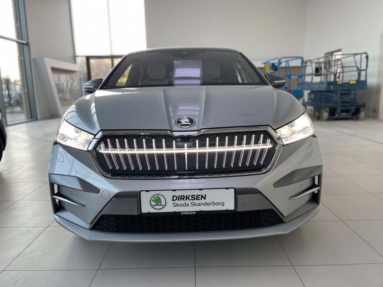 Sølv Skoda Enyaq fra 2024