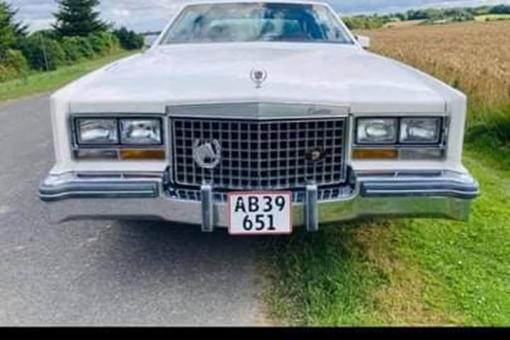 Hvid Cadillac Eldorado fra 1980