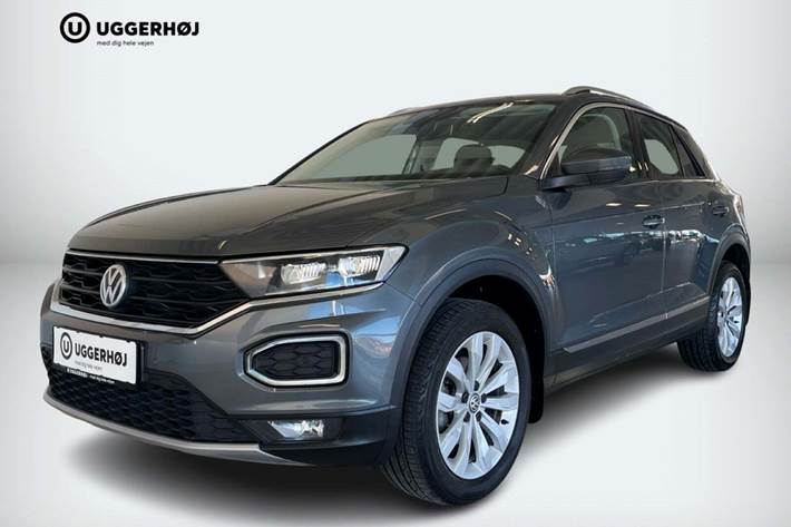 Grå VW T-Roc fra 2019 set udefra