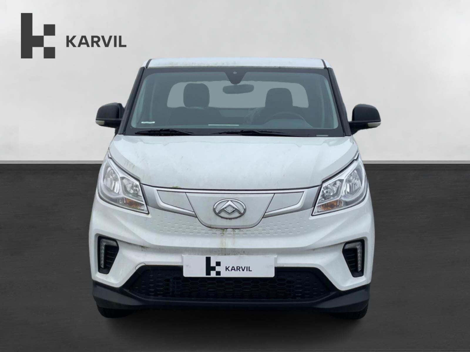 Beige Maxus e-Deliver 3 fra 2024 set udefra