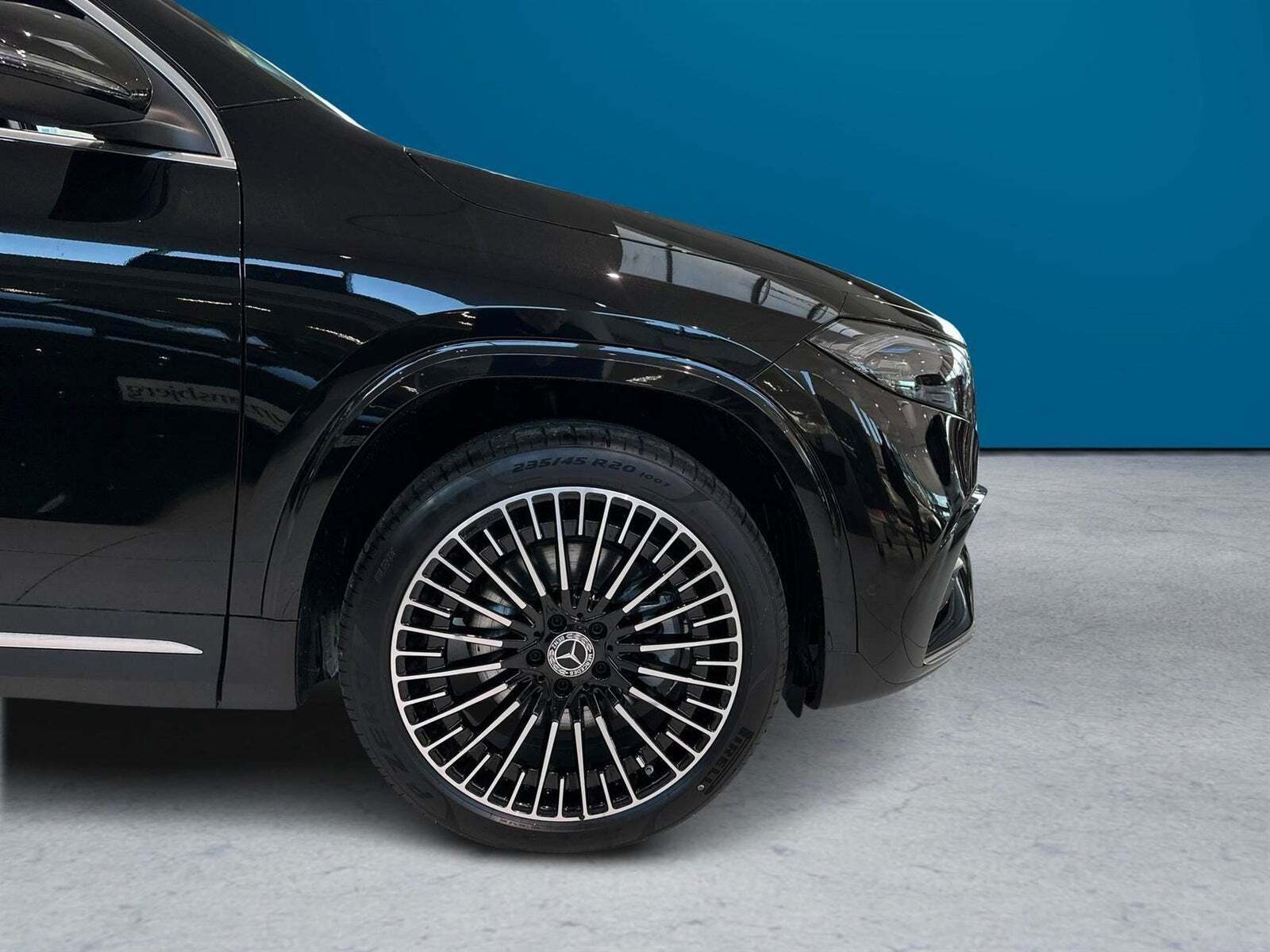 Sort Mercedes EQA350 fra 2024