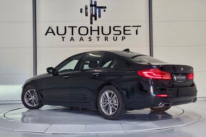 Sort BMW 530i fra 2017