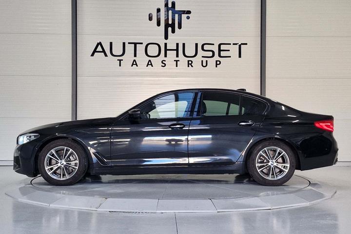 Sort BMW 530i fra 2017