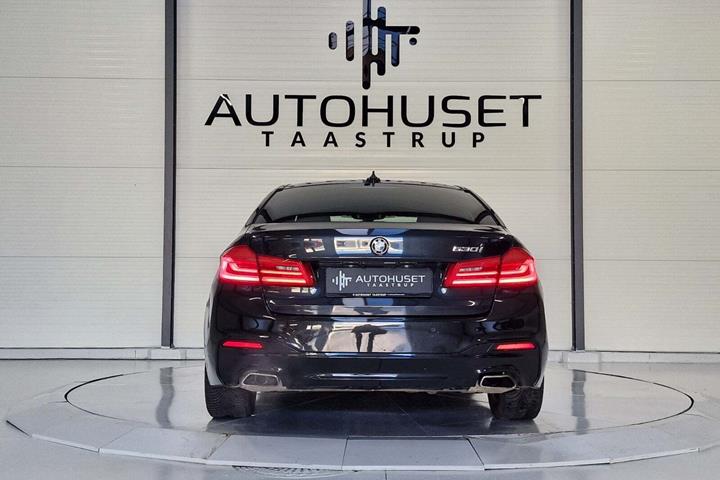 Sort BMW 530i fra 2017
