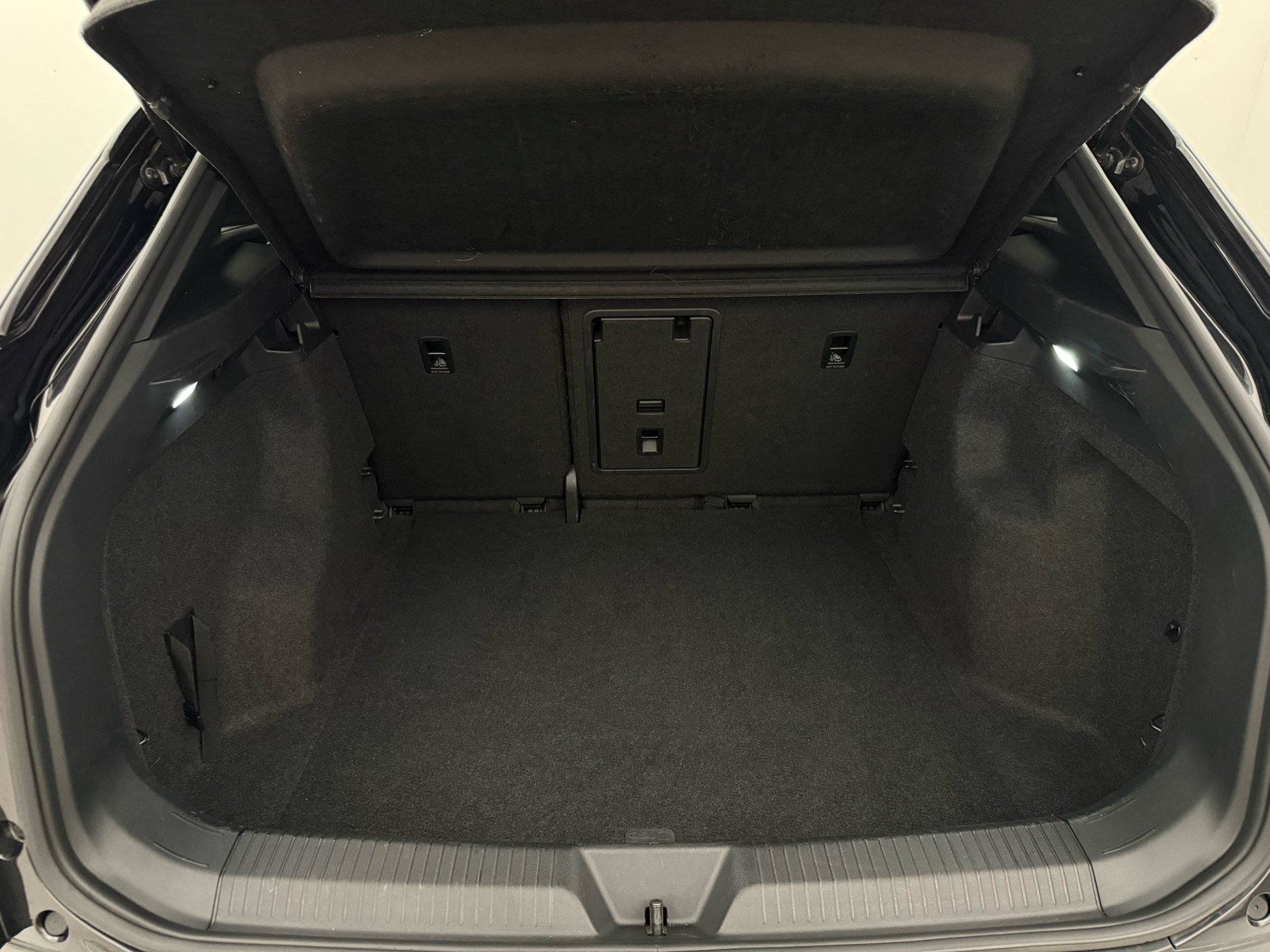 Grå VW ID.4 fra 2021