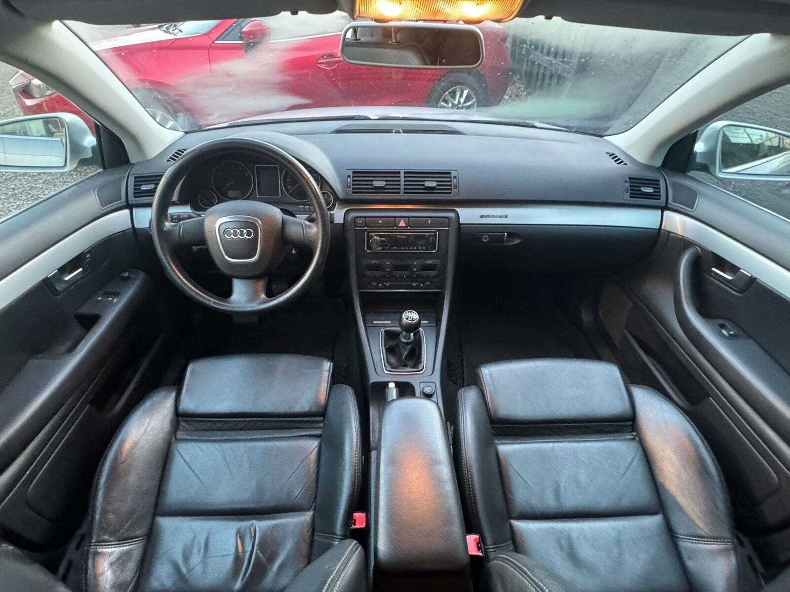 Sølv Audi A4 fra 2006