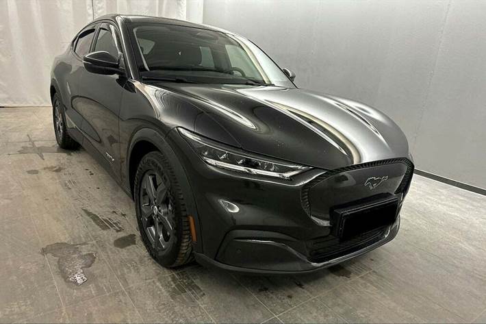 Grå Ford Mustang Mach-E fra 2021