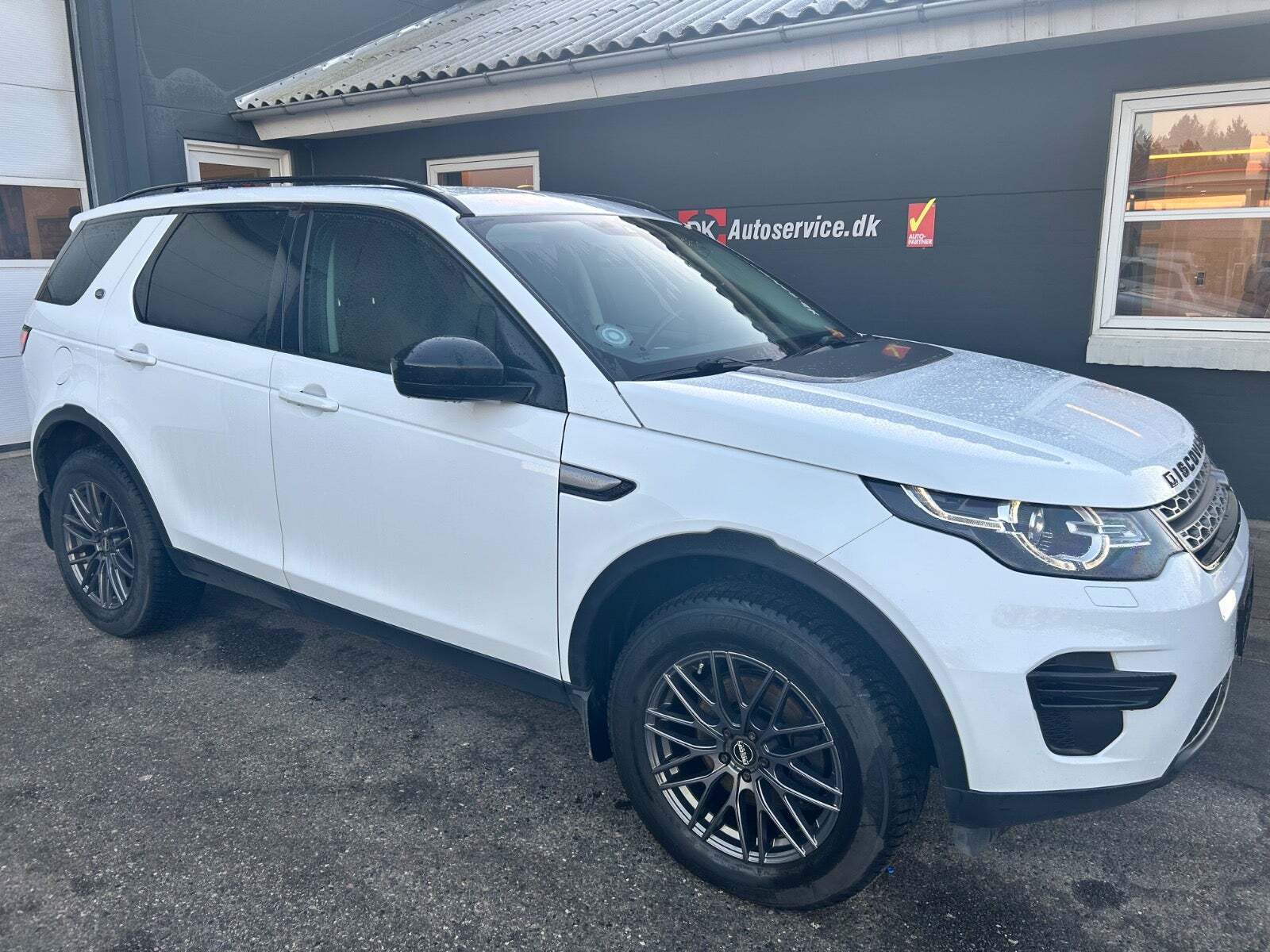 Brun Land Rover Discovery Sport fra 2017
