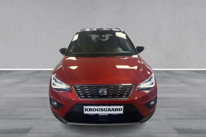 Rød Seat Arona fra 2018 set udefra