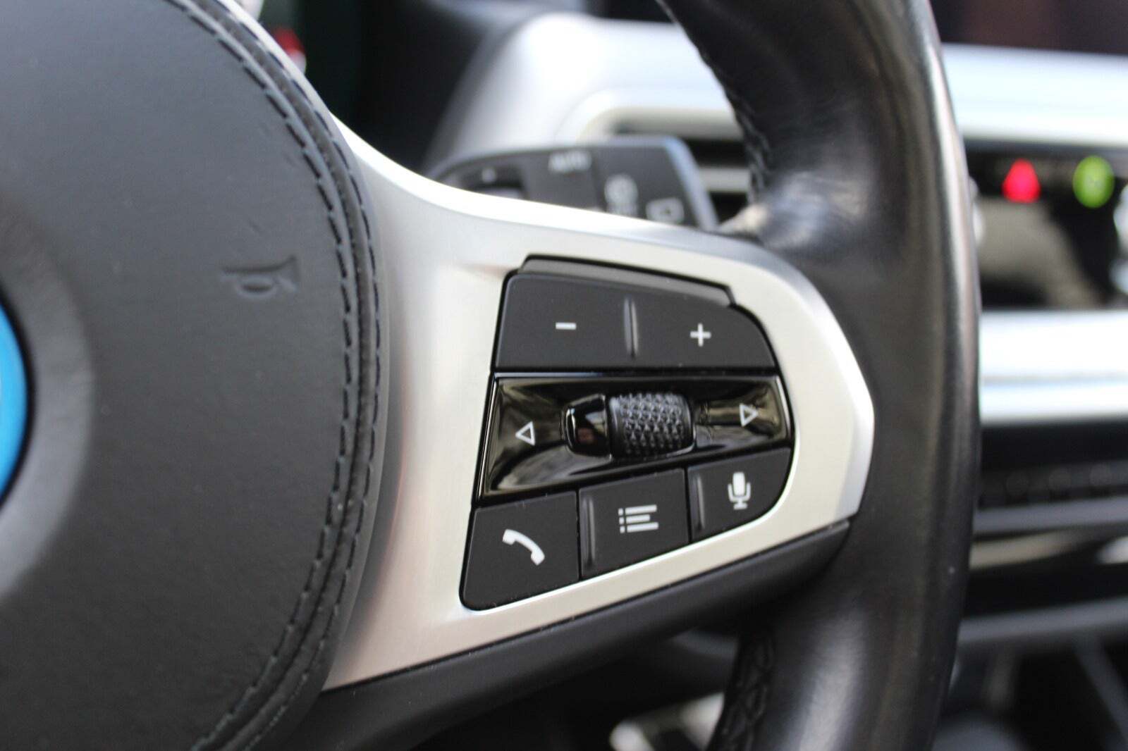 Blå BMW iX3 fra 2022