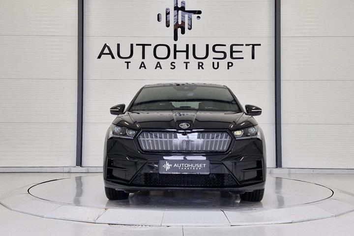 Sort Skoda Enyaq fra 2022