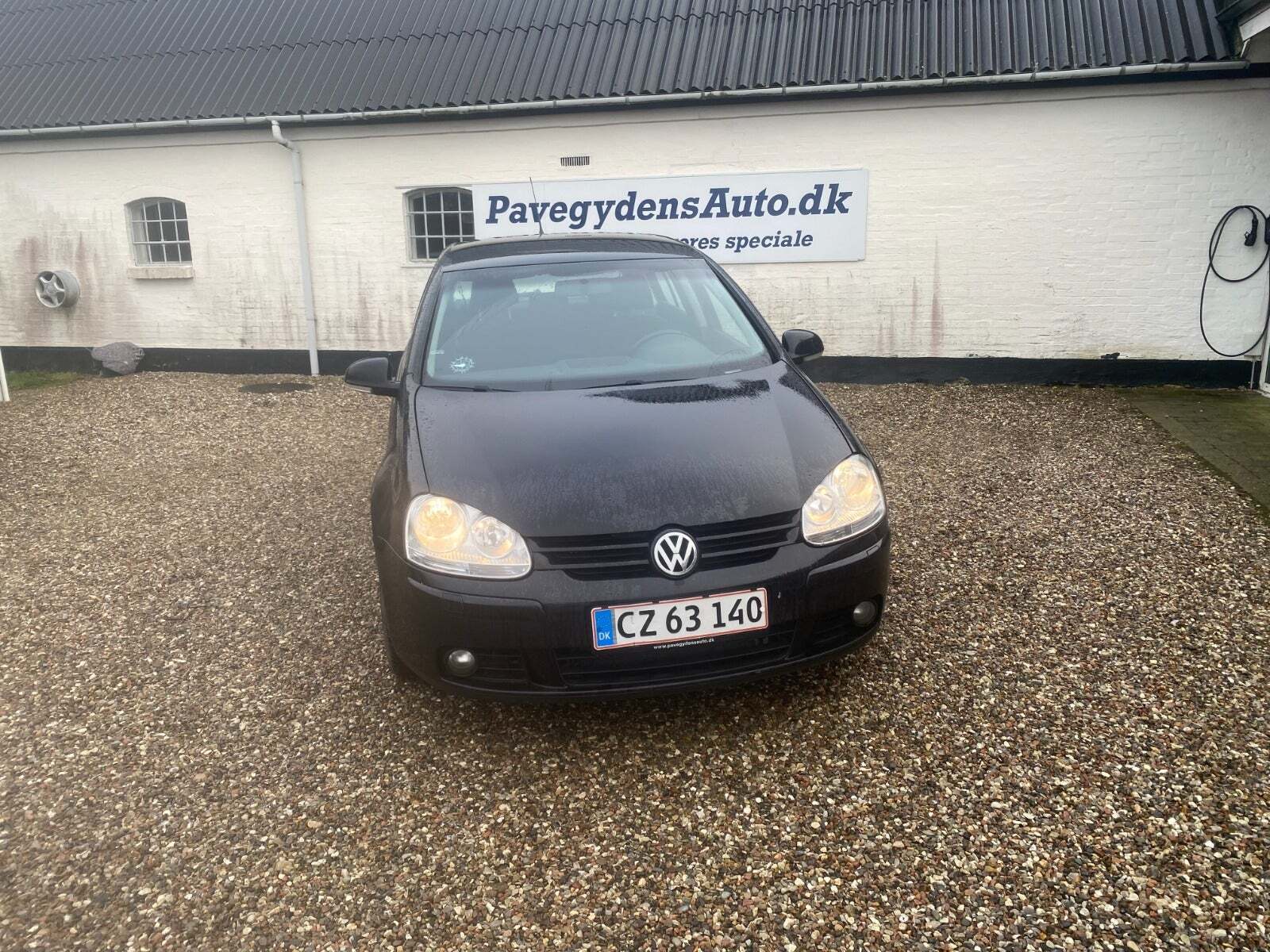 Sort VW Golf V fra 2007