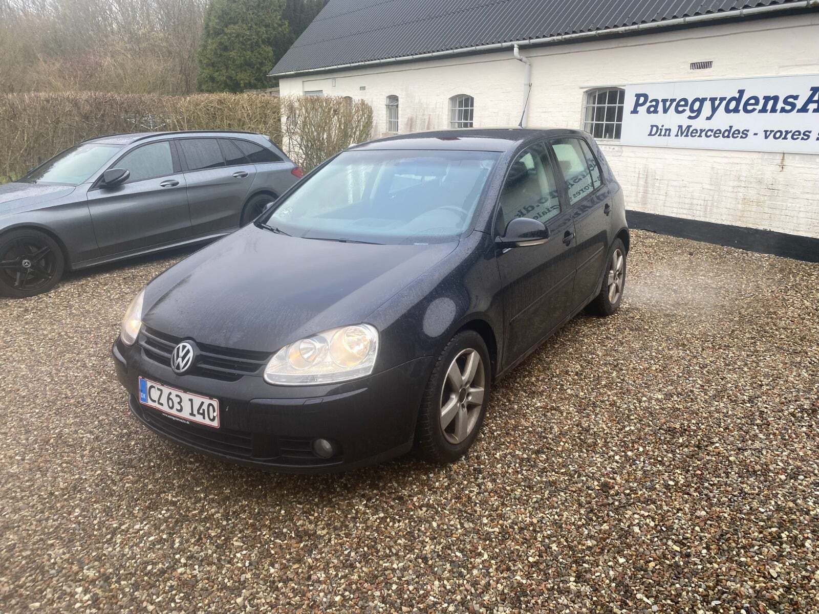 Sort VW Golf V fra 2007