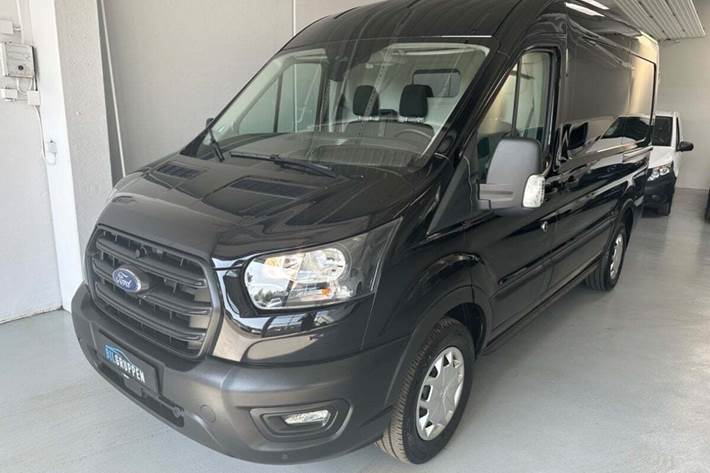 Sort Ford Transit 350 L2 Van fra 2023