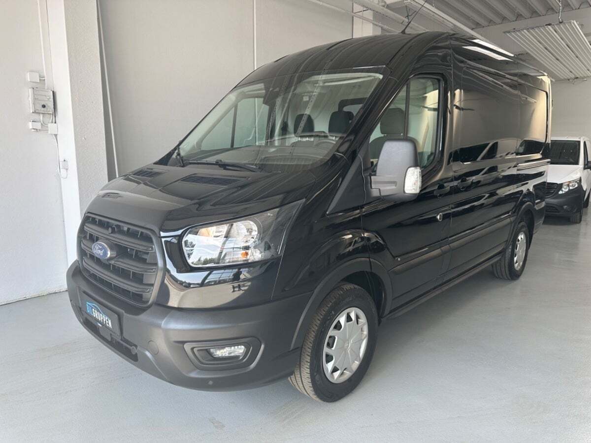 Sort Ford Transit 350 L2 Van fra 2023