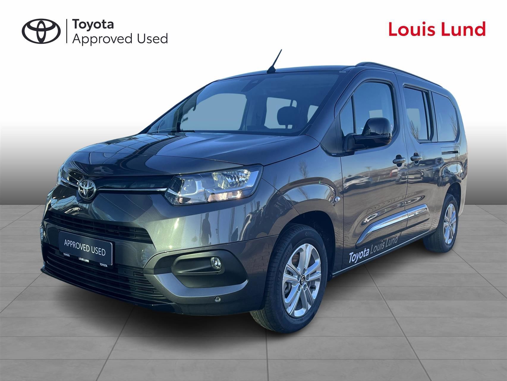 Grå Toyota ProAce City Verso fra 2024