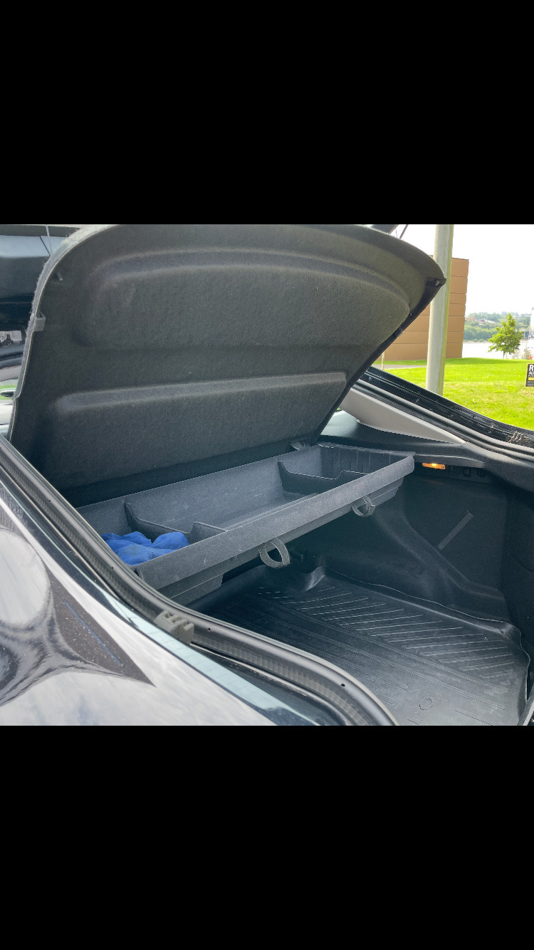 Sort Ford Mondeo fra 2008