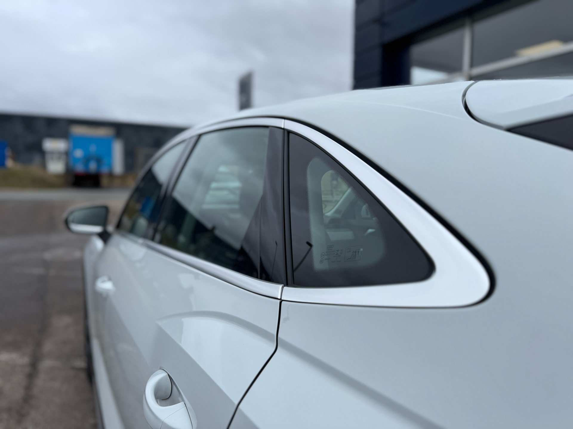 Hvid Audi Q3 fra 2021