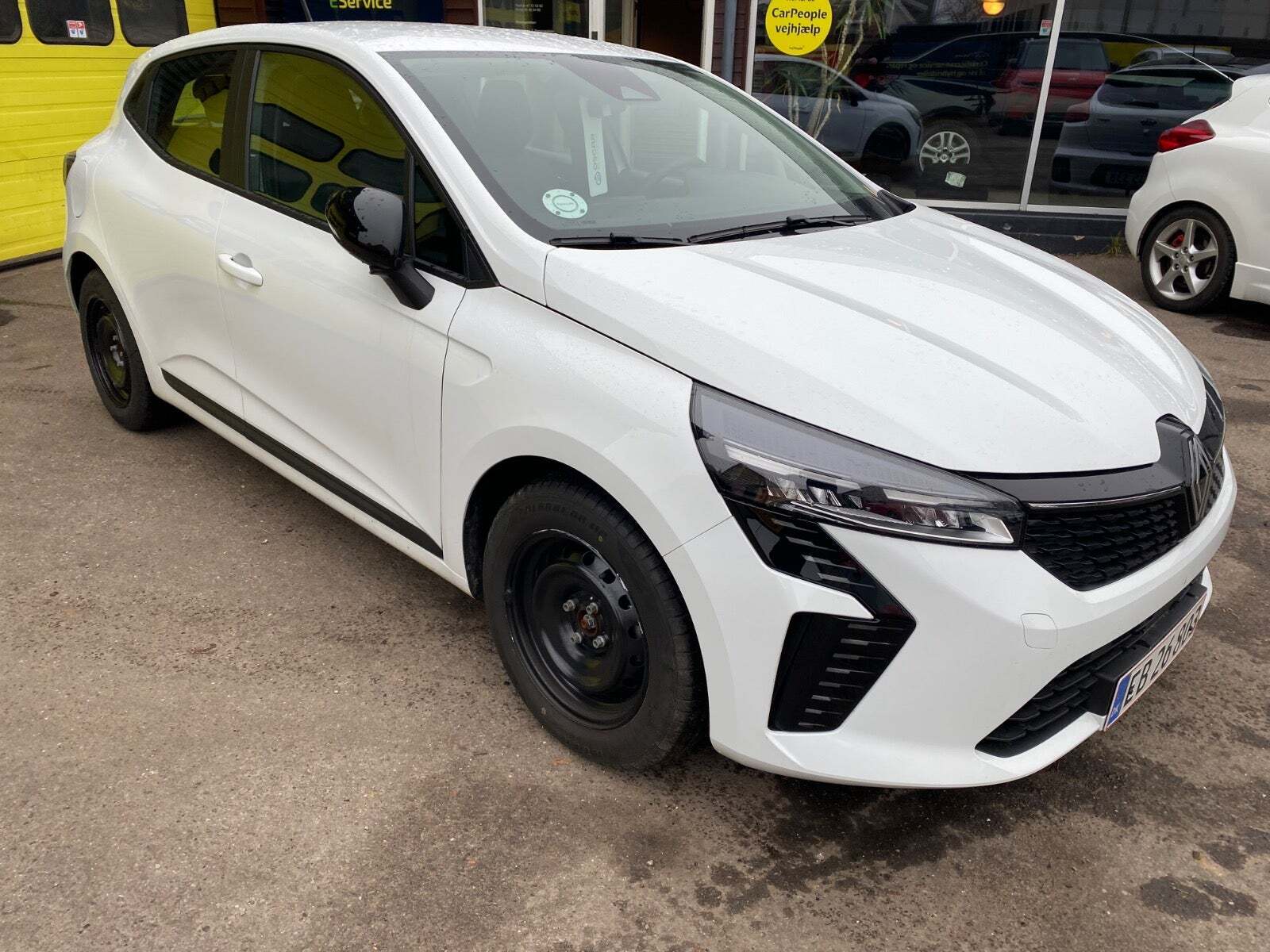 Hvid Renault Clio V fra 2024