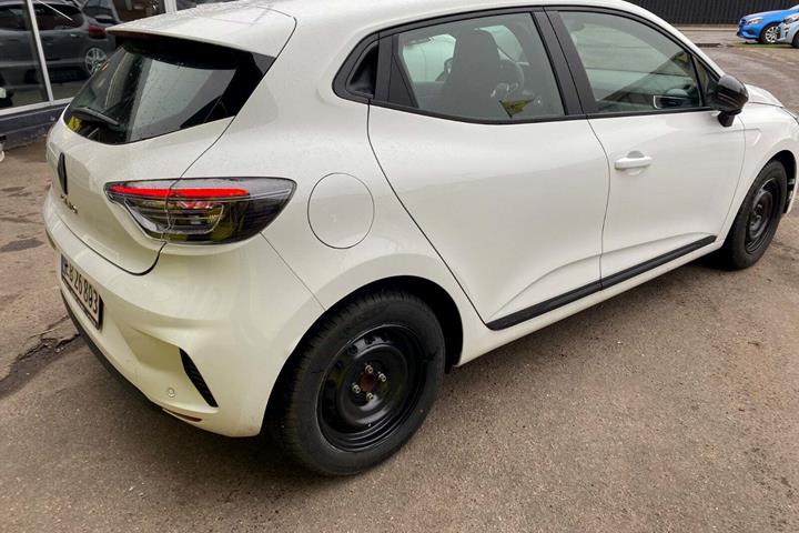 Hvid Renault Clio V fra 2024