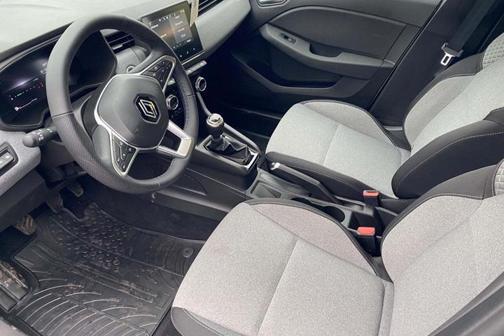 Hvid Renault Clio V fra 2024