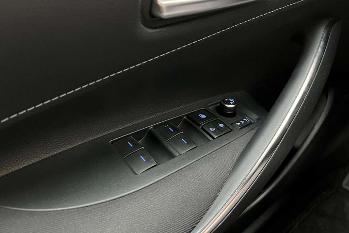 Grå Suzuki Swace fra 2020