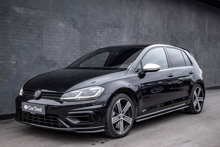Sort VW Golf VII fra 2019 set udefra