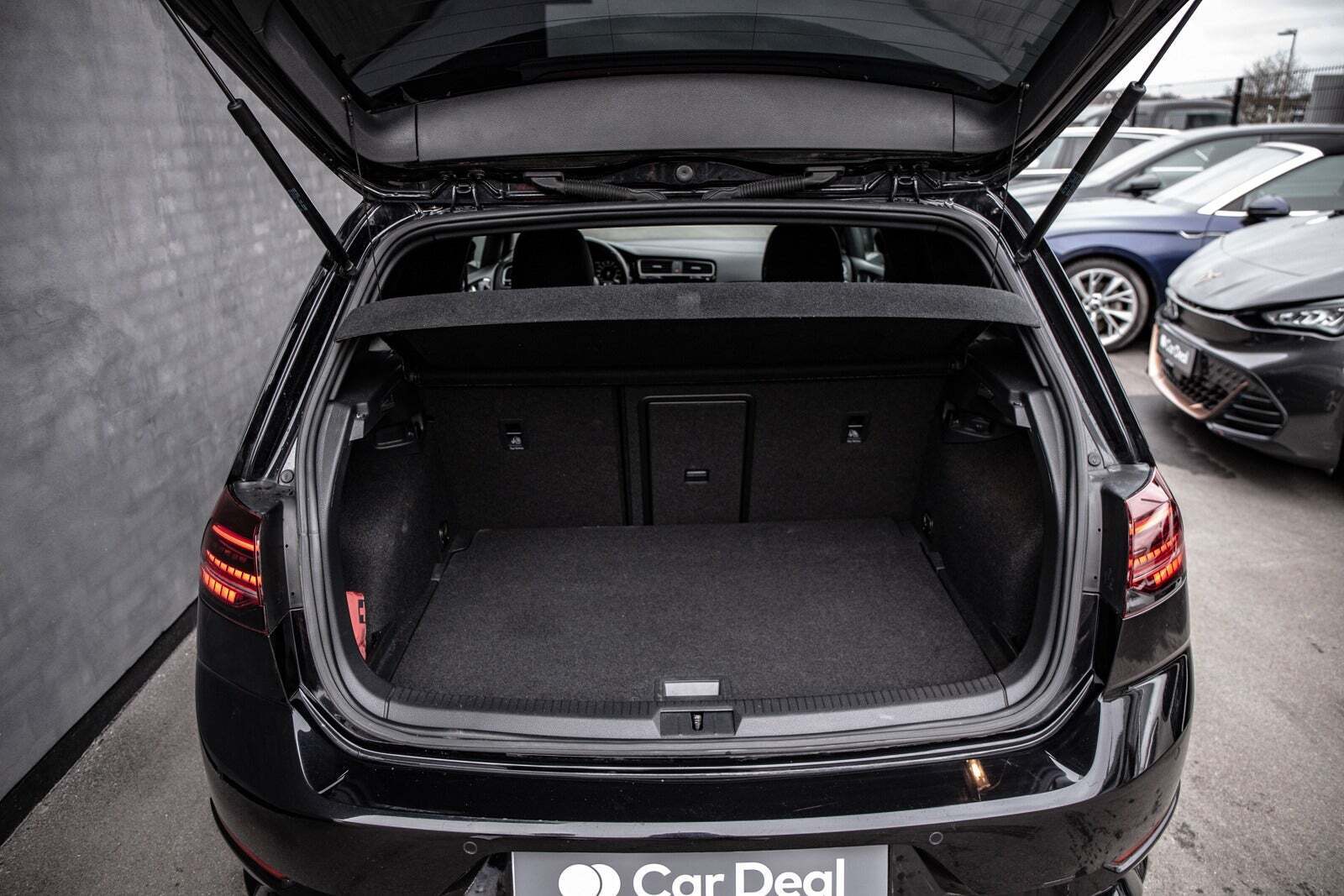 Sort VW Golf VII fra 2019