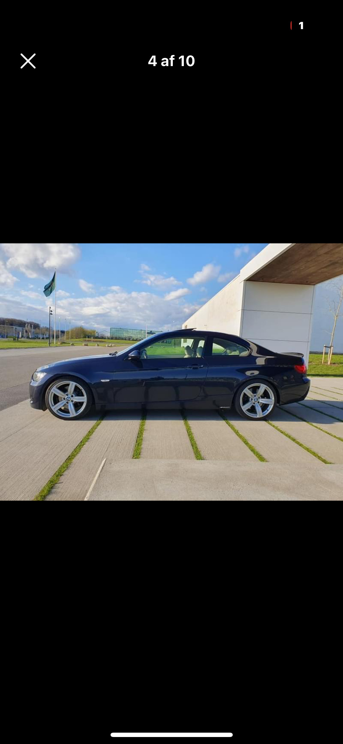 Blå BMW 335i fra 2007